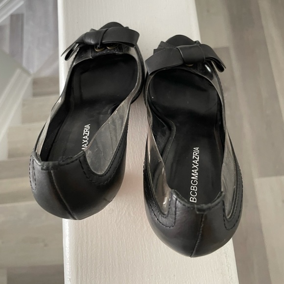 BCBG MAXAZRIA Black pumps with clear details and bow in size 5 - Picture 7 of 9